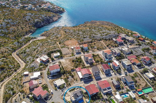 Photo 5 - Maison de 6 chambres à Karlobag avec piscine privée et vues à la mer