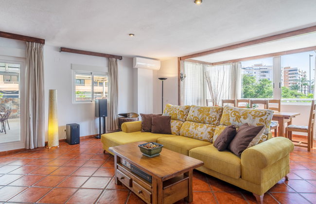 Apartamento de 4 quartos em Alicante com piscina e jardim - Foto 3