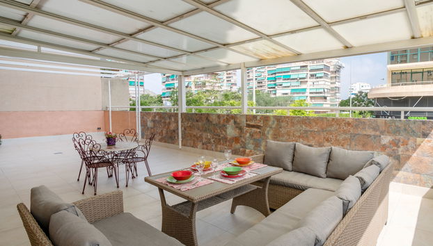 Apartamento de 4 quartos em Alicante com piscina e jardim - Foto 2