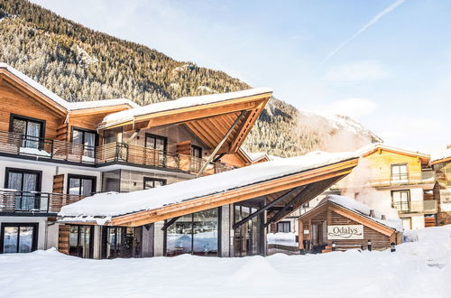 Foto 8 - Apartamento de 3 quartos em Chamonix-Mont-Blanc com piscina e sauna