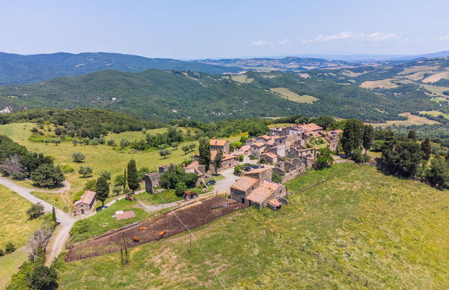 3 bedroom Apartment in Castelnuovo di Val di Cecina with swimming pool and garden - Photo 51