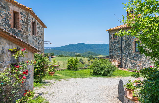 3 bedroom Apartment in Castelnuovo di Val di Cecina with swimming pool and garden - Photo 64