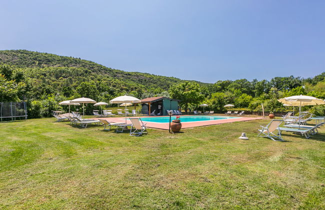 3 bedroom Apartment in Castelnuovo di Val di Cecina with swimming pool and garden - Photo 63