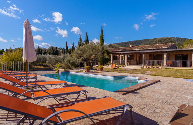 Casa de 5 quartos em Selva com piscina privada e jardim - Foto 1