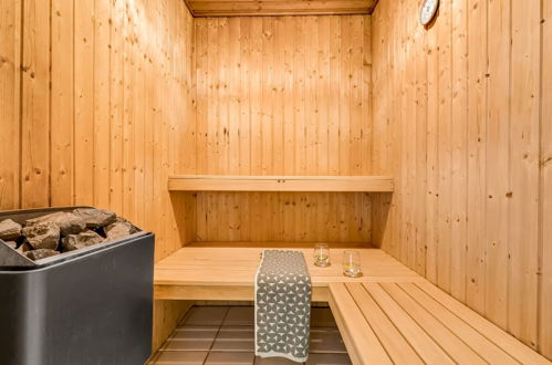 Photo 15 - Maison de 5 chambres à Oksbøl avec piscine privée et terrasse