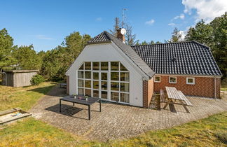 Photo 1 - Maison de 5 chambres à Oksbøl avec piscine privée et terrasse