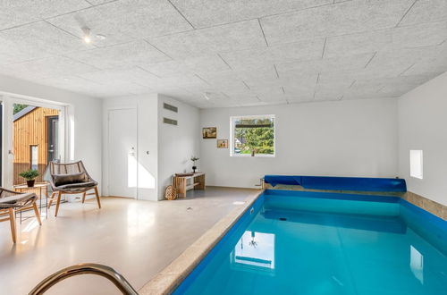 Photo 3 - 5 bedroom House in Blåvand with private pool and terrace