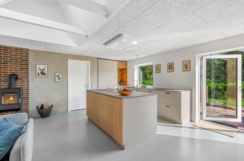 Photo 8 - 5 bedroom House in Blåvand with private pool and terrace