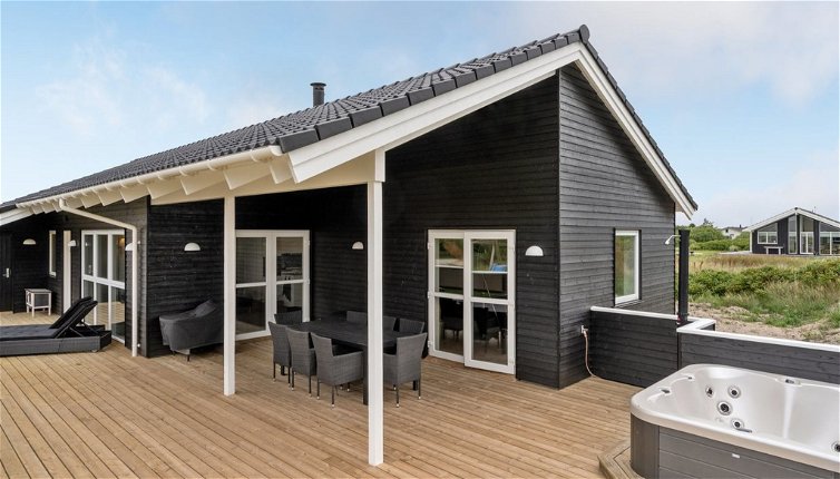 Photo 1 - Maison de 3 chambres à Harboøre avec terrasse et bain à remous