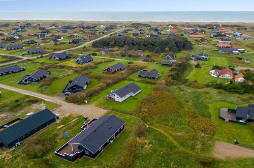 Photo 6 - 3 bedroom House in Harboøre with terrace and hot tub