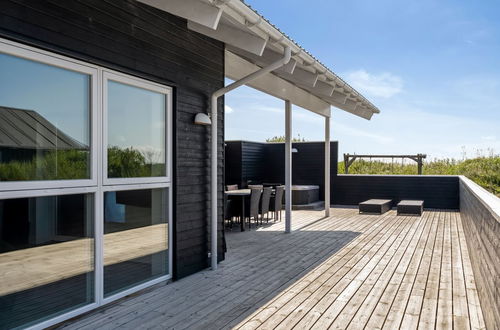 Photo 4 - 3 bedroom House in Harboøre with terrace and hot tub