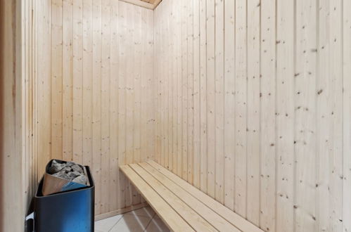 Foto 14 - Casa de 4 habitaciones en Oksbøl con terraza y sauna