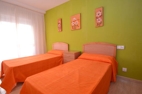 Photo 11 - 2 bedroom Apartment in Salou with swimming pool and sea view