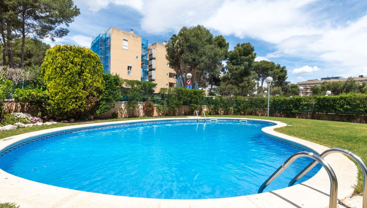 Apartamento de 3 quartos em Salou com piscina e jardim - Foto 1
