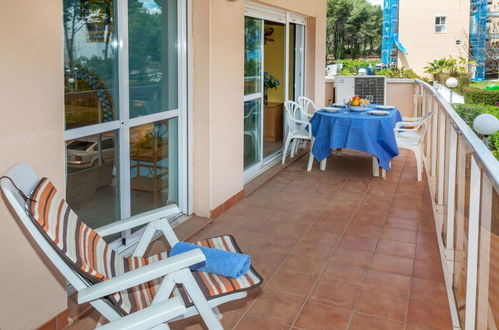 Foto 17 - Apartamento de 2 quartos em Salou com piscina e jardim