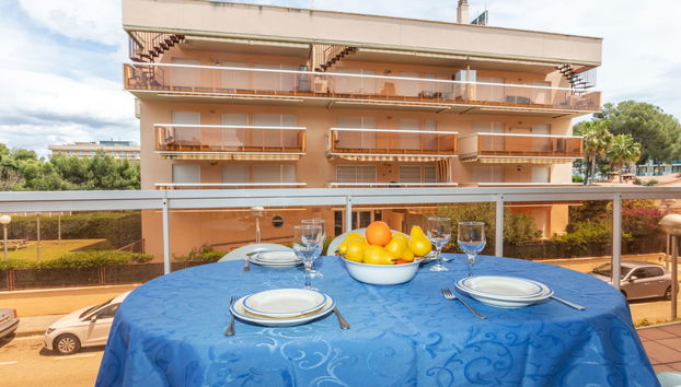 Apartamento de 3 quartos em Salou com piscina e jardim - Foto 2