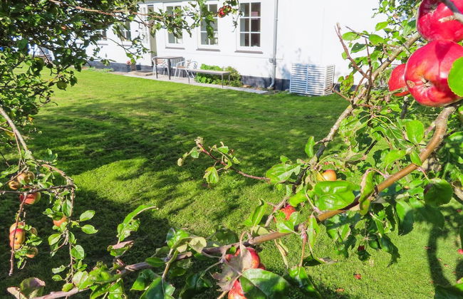 Apartamento de 2 quartos em Allinge com piscina e terraço - Foto 13