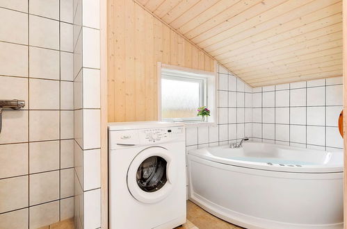 Foto 8 - Casa de 3 quartos em Løkken com terraço e sauna