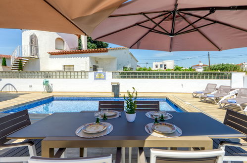 Photo 38 - 3 bedroom House in Castelló d'Empúries with private pool and garden