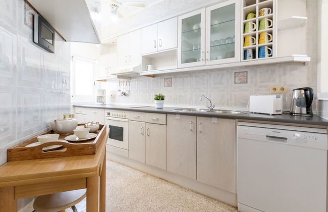 5 bedroom House in Castelló d'Empúries with private pool and garden - Photo 4