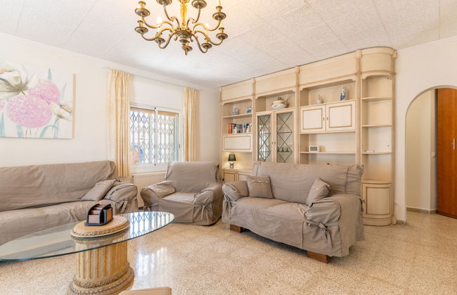 5 bedroom House in Castelló d'Empúries with private pool and garden - Photo 9