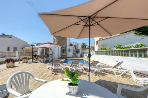 Photo 37 - 3 bedroom House in Castelló d'Empúries with private pool and garden