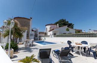 Foto 2 - Casa de 3 quartos em Castelló d'Empúries com piscina privada e vistas do mar