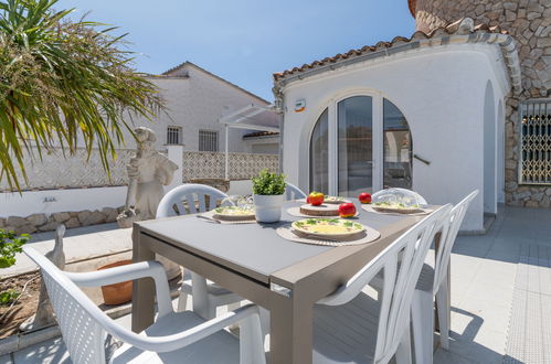 Photo 30 - Maison de 3 chambres à Castelló d'Empúries avec piscine privée et vues à la mer