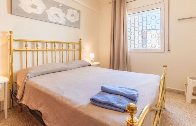 5 bedroom House in Castelló d'Empúries with private pool and garden - Photo 5