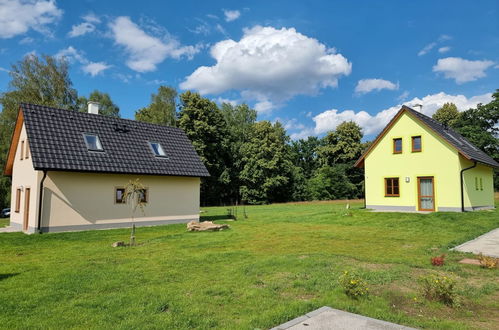 Photo 18 - Maison de 1 chambre à Stráž nad Nežárkou avec jardin et terrasse