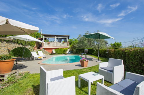 Foto 2 - Apartamento de 3 quartos em Larciano com piscina privada e jardim