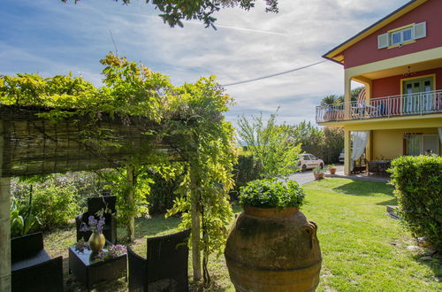 Foto 38 - Appartamento con 3 camere da letto a Larciano con piscina privata e giardino