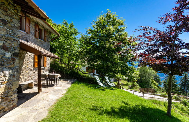 Casa de 3 quartos em Plesio com jardim e terraço - Foto 1