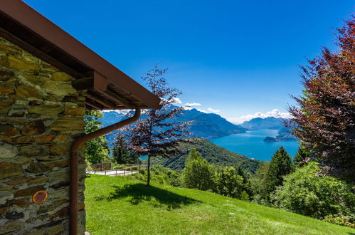 Photo 23 - Maison de 2 chambres à Plesio avec jardin et terrasse