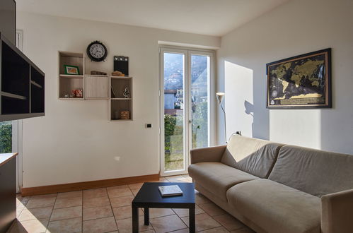 Foto 7 - Apartamento de 2 habitaciones en Gravedona ed Uniti con vistas a la montaña