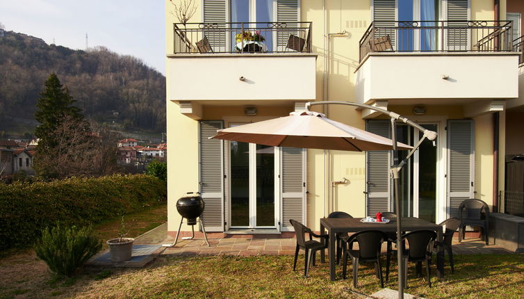 Foto 1 - Apartment mit 2 Schlafzimmern in Gravedona ed Uniti mit blick auf die berge