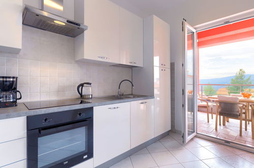 Foto 5 - Appartamento con 2 camere da letto a Labin con terrazza e vista mare