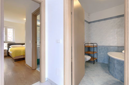 Foto 24 - Appartamento con 2 camere da letto a Labin con terrazza e vista mare