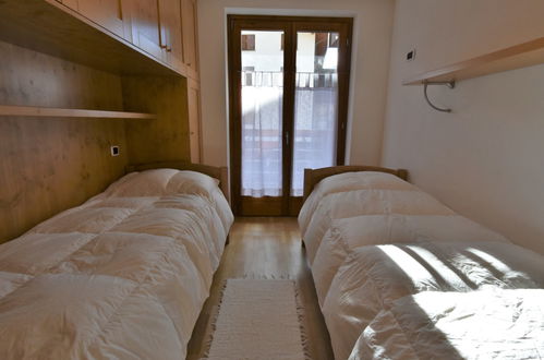 Photo 4 - 1 bedroom Apartment in Campodolcino with garden and terrace