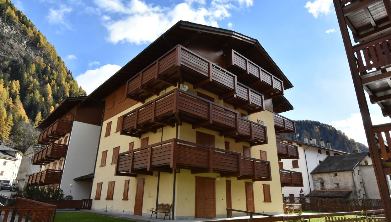 Apartamento de 2 quartos em Campodolcino com jardim e terraço - Foto 1