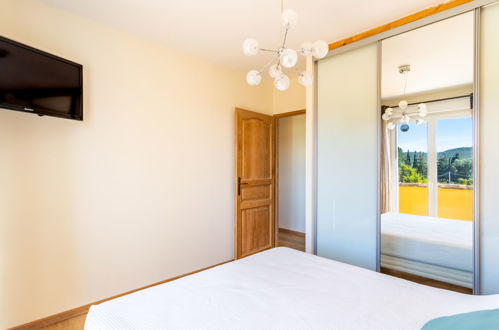 Foto 12 - Casa con 3 camere da letto a Bormes-les-Mimosas con piscina privata e vista mare