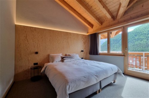 Foto 23 - Appartamento con 4 camere da letto a Saas-Fee
