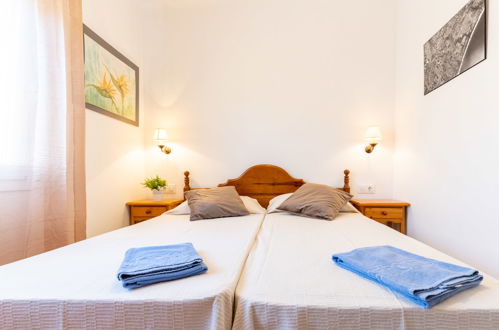 Foto 16 - Appartamento con 2 camere da letto a Castelló d'Empúries con piscina e vista mare