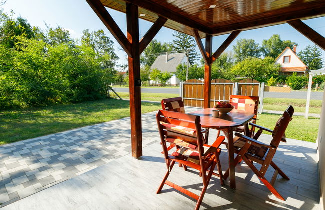 Casa de 3 quartos em Balatonkeresztúr com terraço - Foto 2