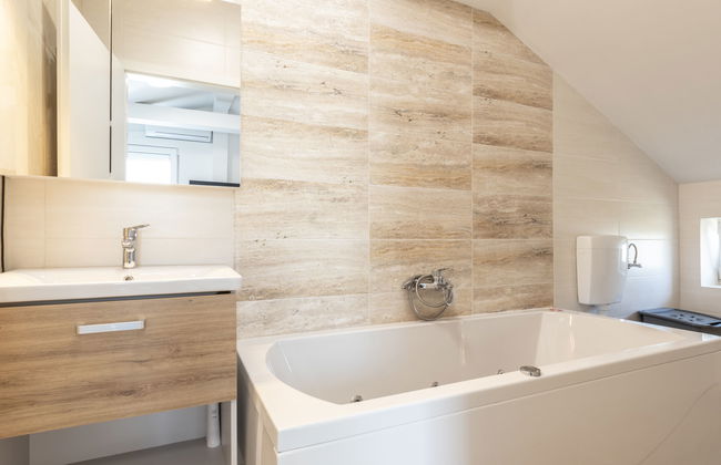 Casa de 5 quartos em Ražanac com piscina privada e jardim - Foto 32