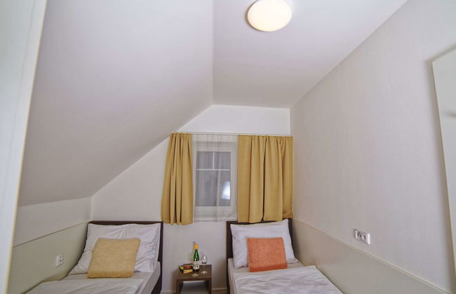 2 bedroom Apartment in Frymburk with garden and terrace - Photo 8