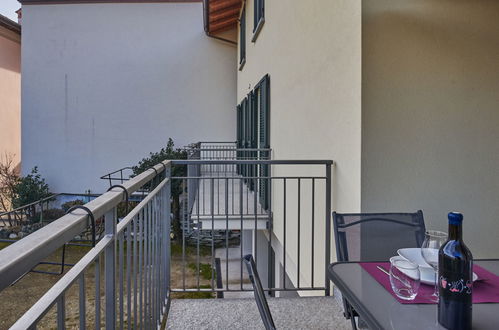 Photo 26 - 2 bedroom Apartment in Dongo with garden and mountain view