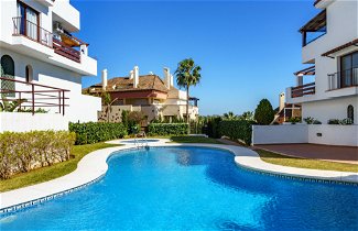 Photo 1 - 3 bedroom Apartment in Marbella with swimming pool and sea view