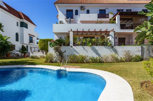 Foto 22 - Apartment mit 3 Schlafzimmern in Marbella mit schwimmbad und blick aufs meer
