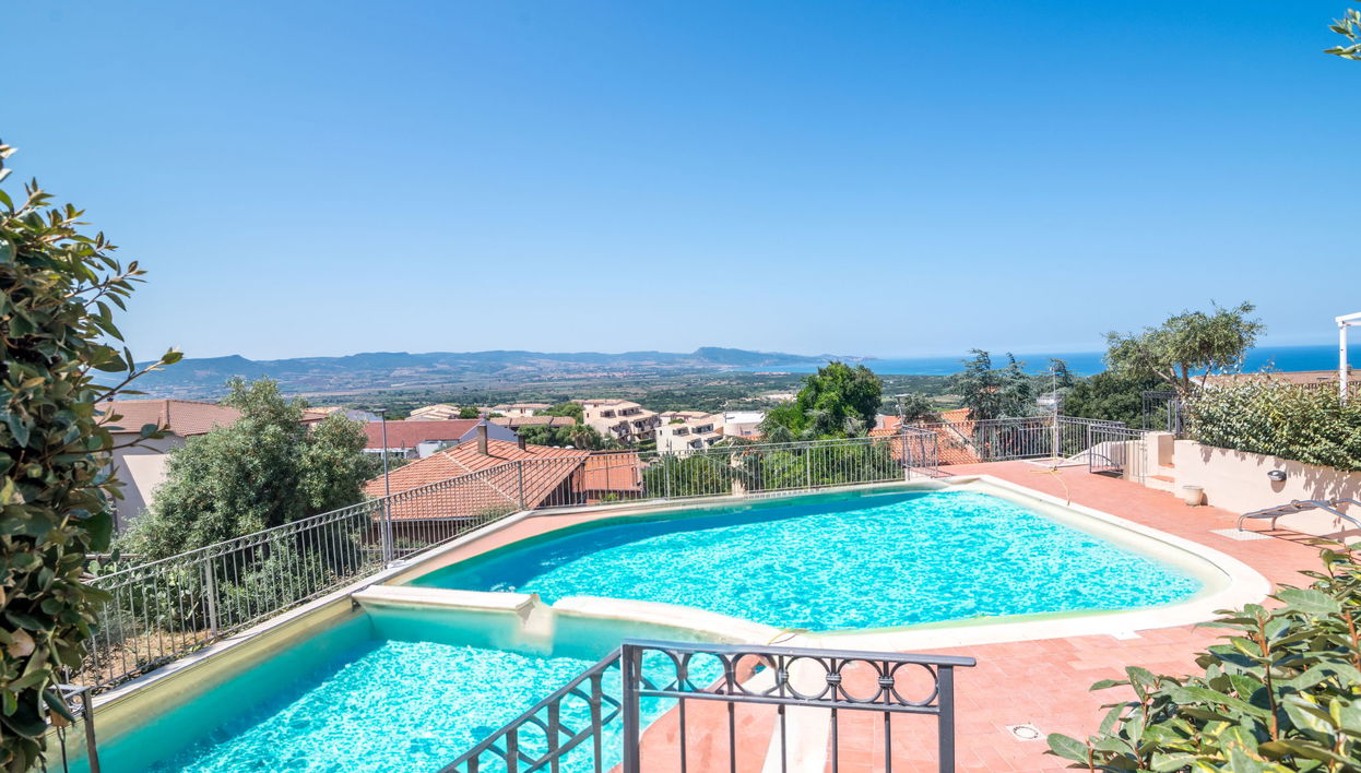 Apartment mit 3 Schlafzimmern in Badesi mit schwimmbad und terrasse - Foto 1